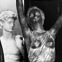 image blkwhtstatues-jpg